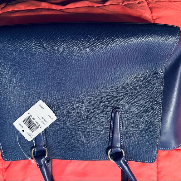 Stylish Coach Purple Handbag. New with tags. - Picture 3 of 4